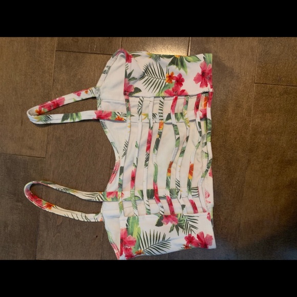 Top - Picture 2 of 2